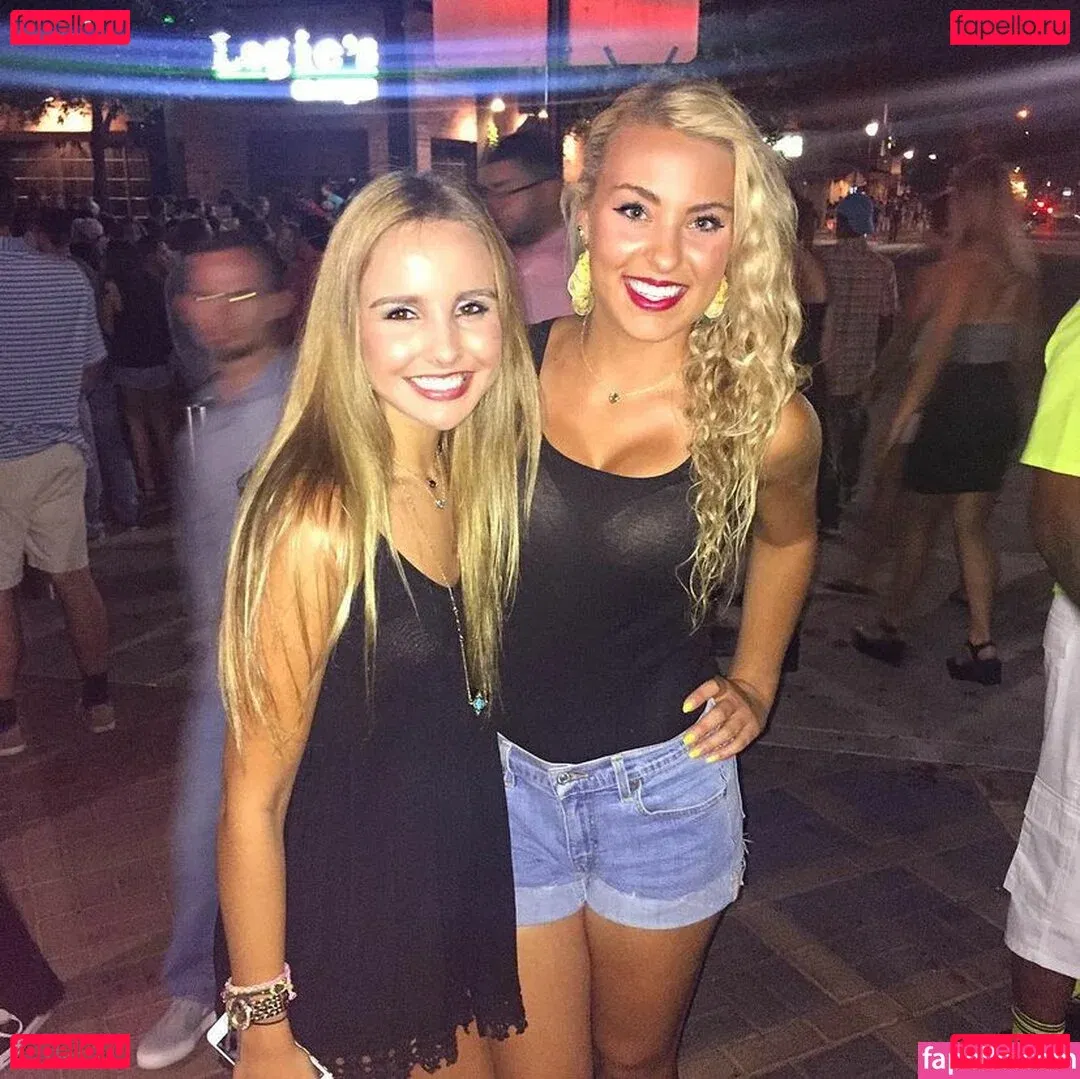 Caroline Wall Onlyfans Photo Gallery 