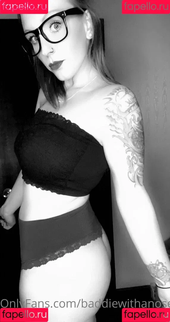baddiewithanosering Onlyfans Photo Gallery 