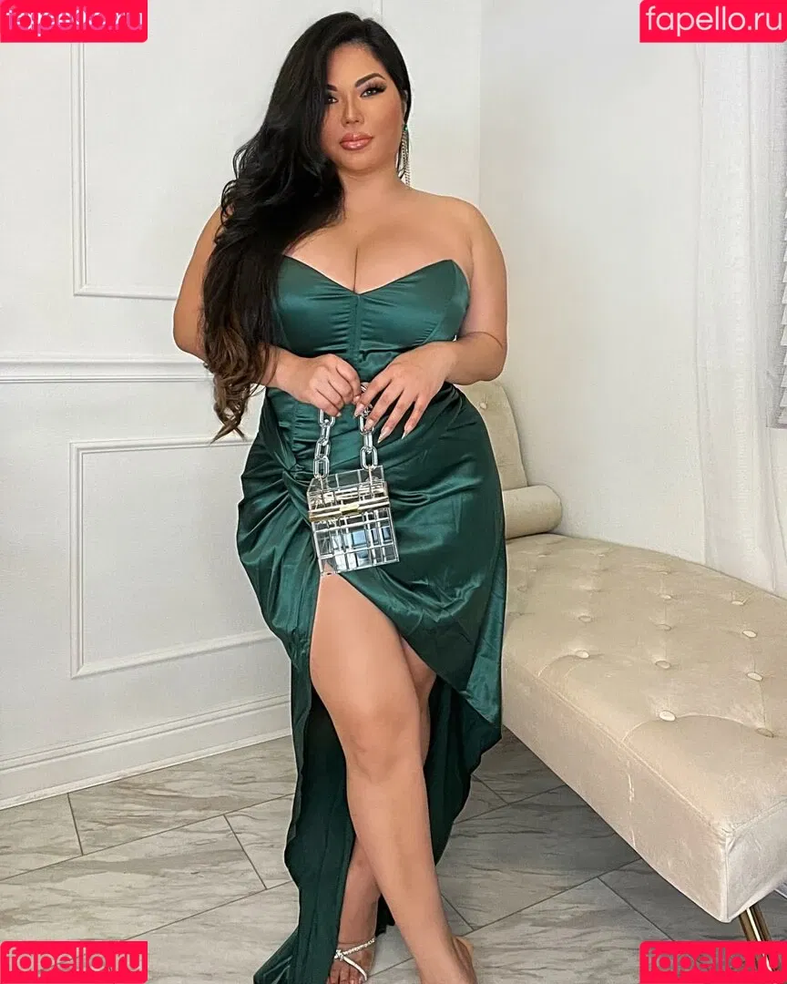 Mizuki Brown Onlyfans Photo Gallery 