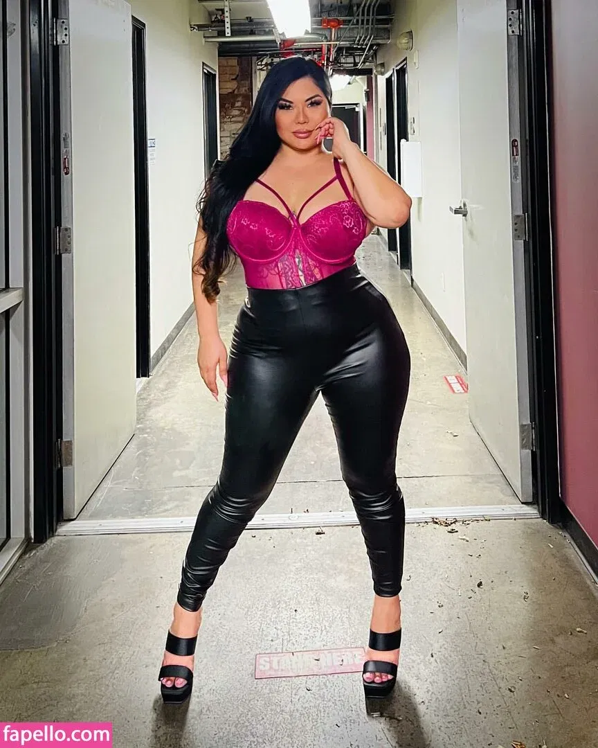 Mizuki Brown Onlyfans Photo Gallery 