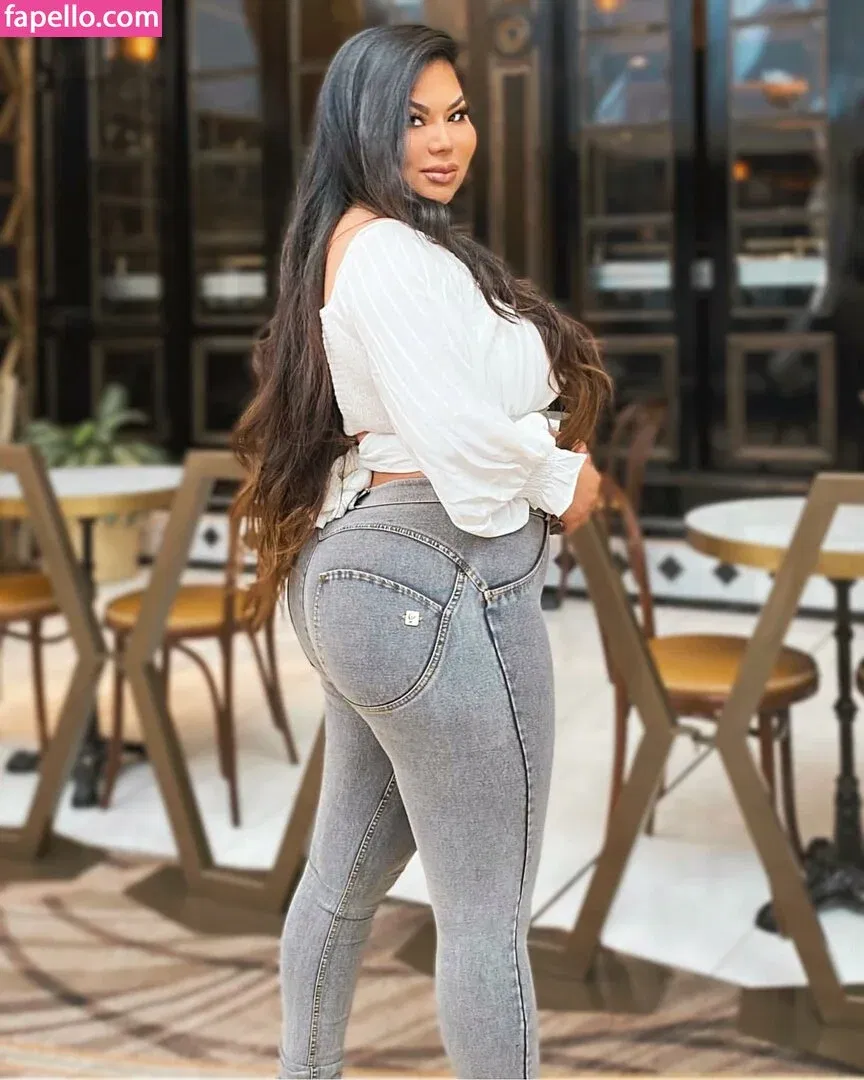 Mizuki Brown Onlyfans Photo Gallery 