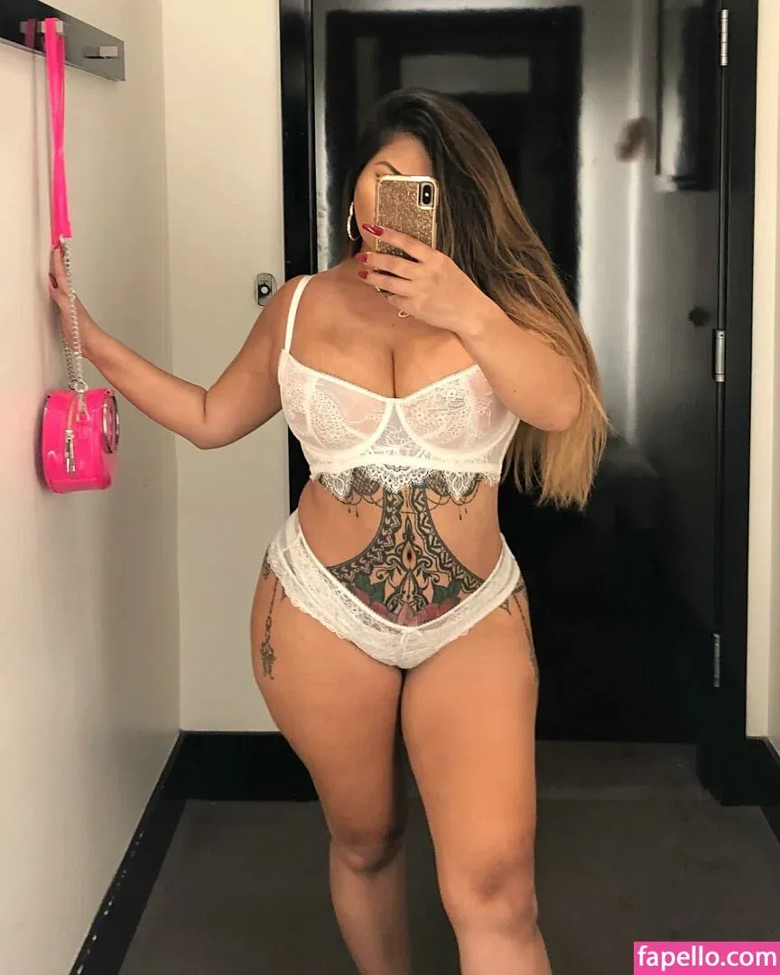 Mizuki Brown Onlyfans Photo Gallery 