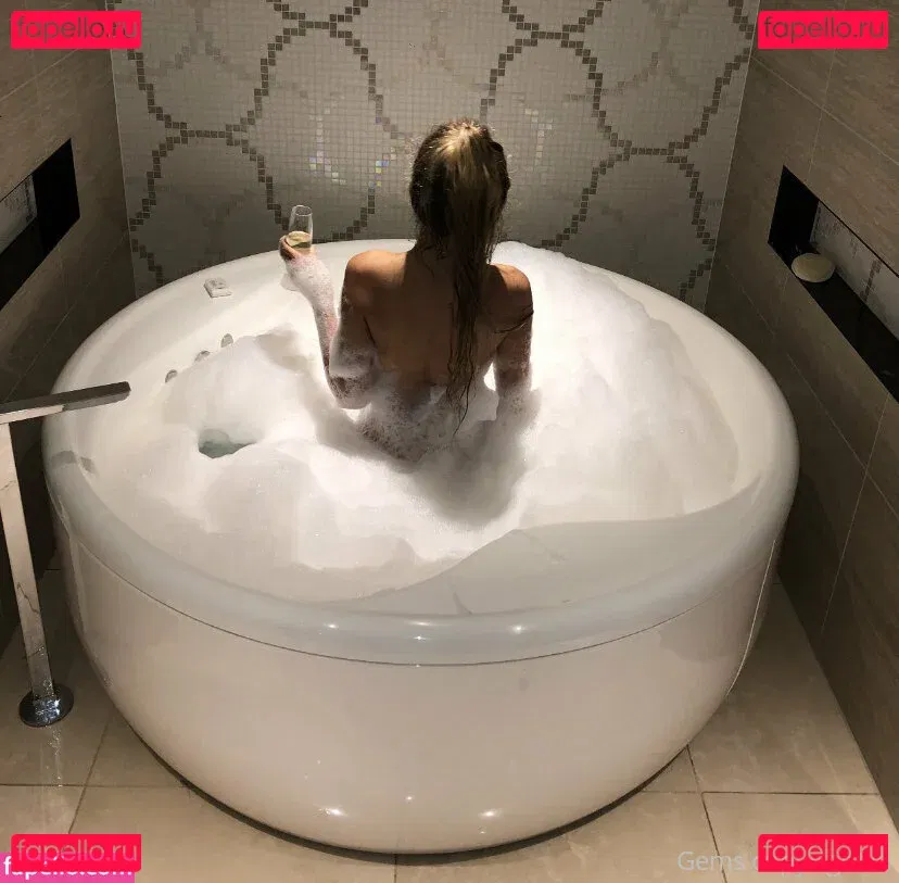 gem101 Onlyfans Photo Gallery 