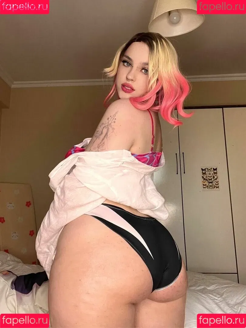 amfytyan Onlyfans Photo Gallery 