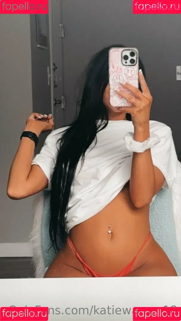 katiewarren18 Onlyfans Photo Gallery 