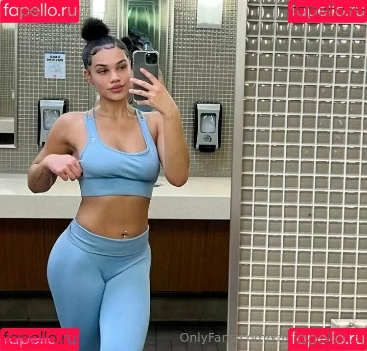 katiewarren18 Onlyfans Photo Gallery 