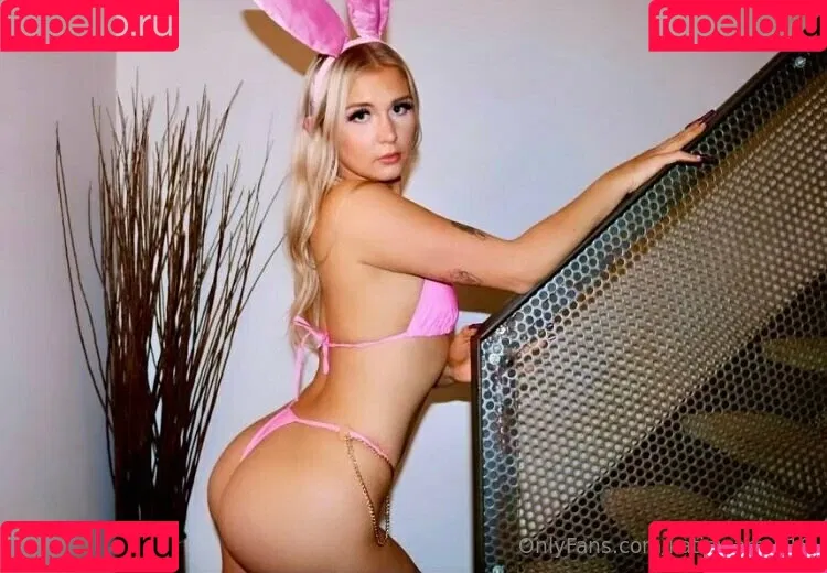 katiewarren18 Onlyfans Photo Gallery 