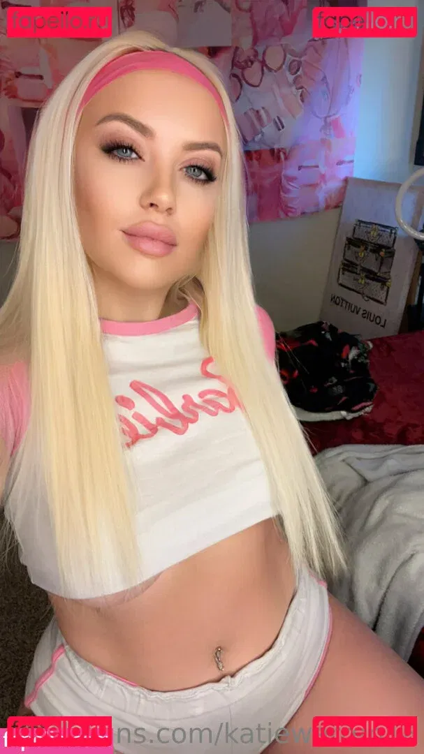 katiewarren18 Onlyfans Photo Gallery 