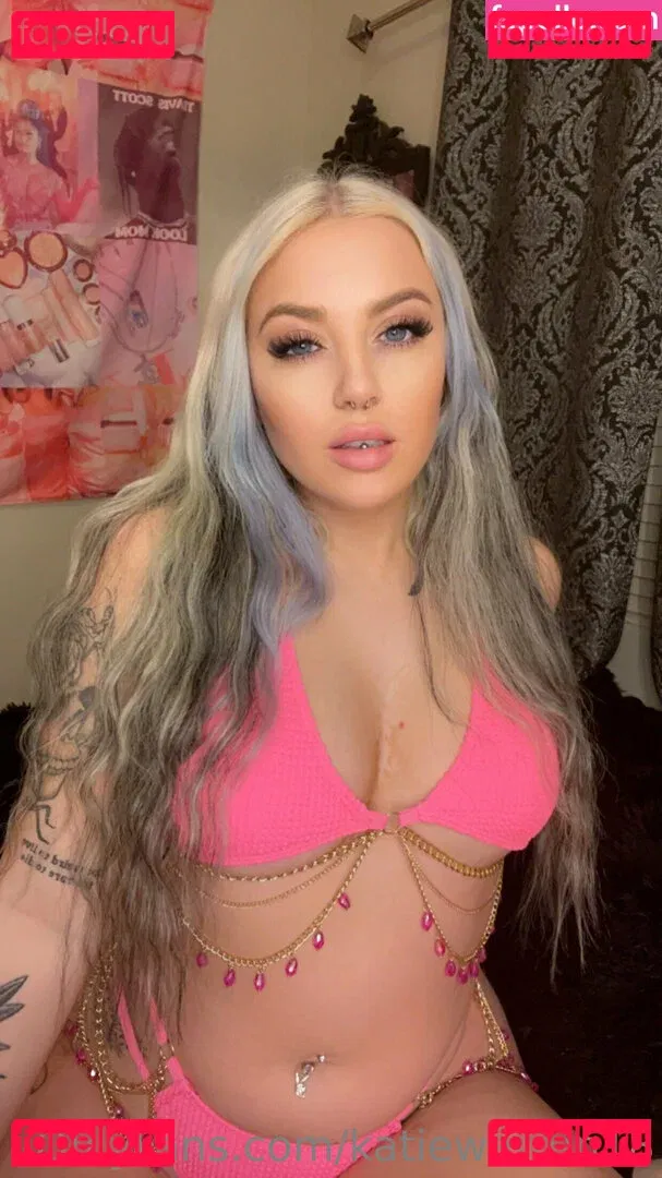 katiewarren18 Onlyfans Photo Gallery 