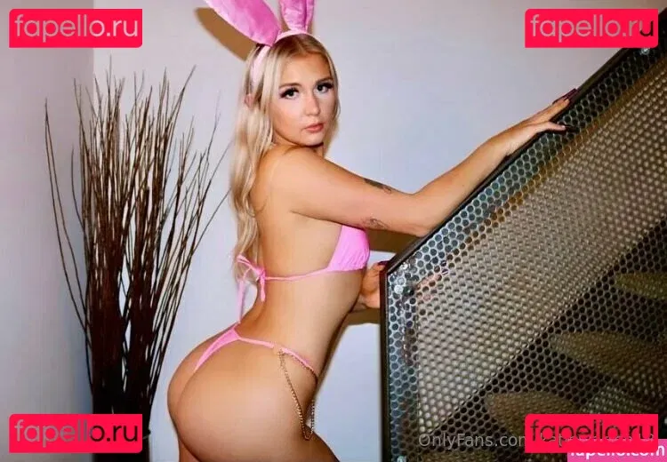 katiewarren18 Onlyfans Photo Gallery 