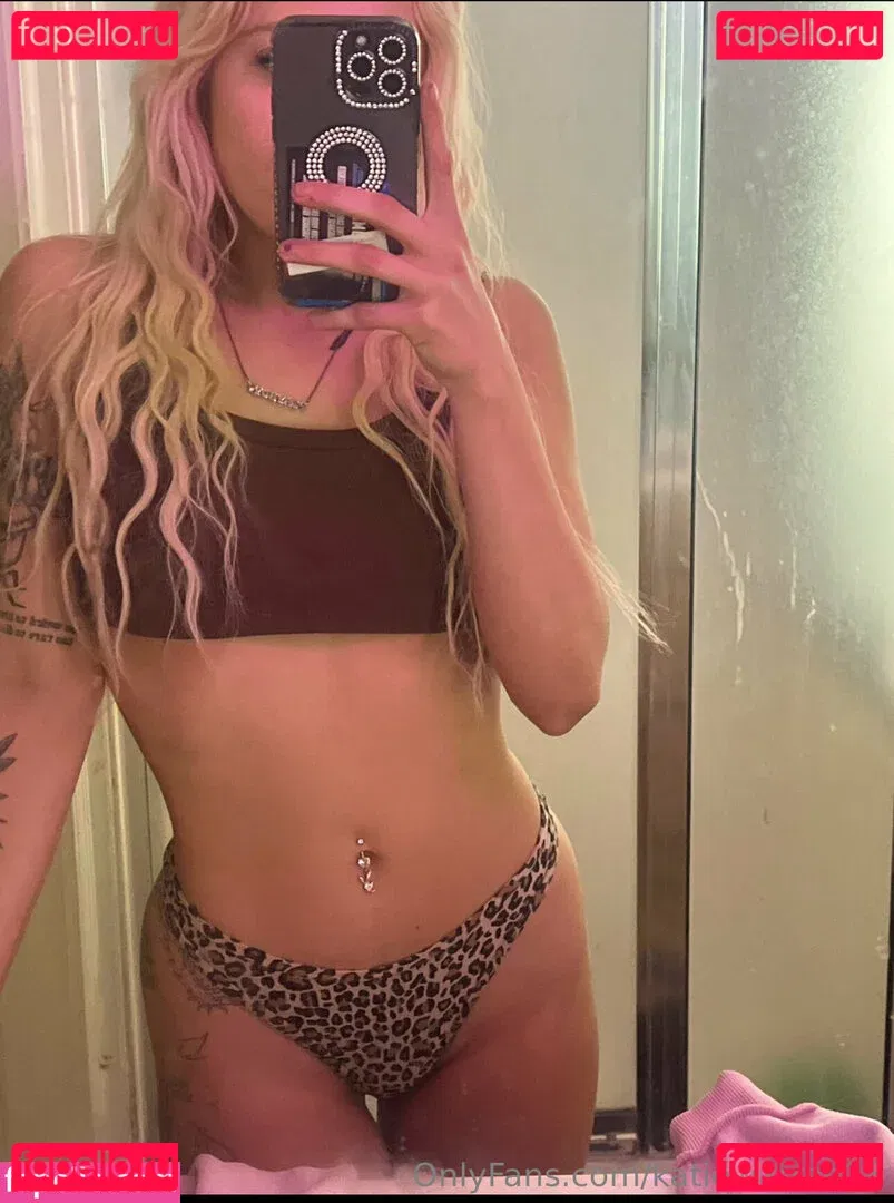 katiewarren18 Onlyfans Photo Gallery 