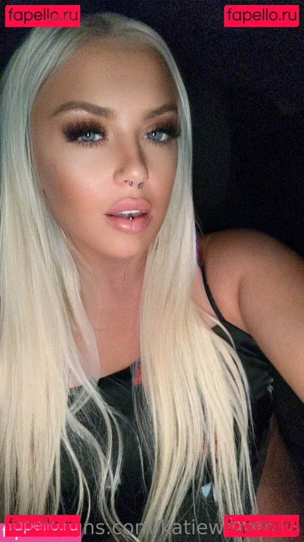 katiewarren18 Onlyfans Photo Gallery 