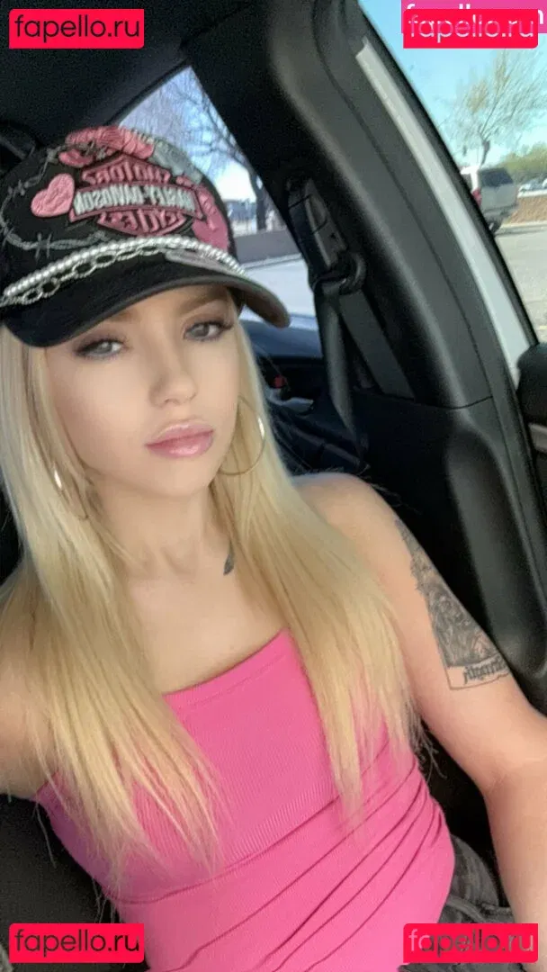 katiewarren18 Onlyfans Photo Gallery 