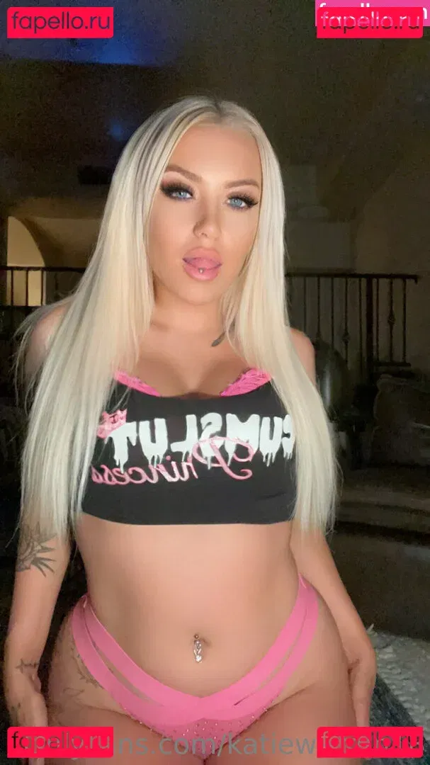 katiewarren18 Onlyfans Photo Gallery 