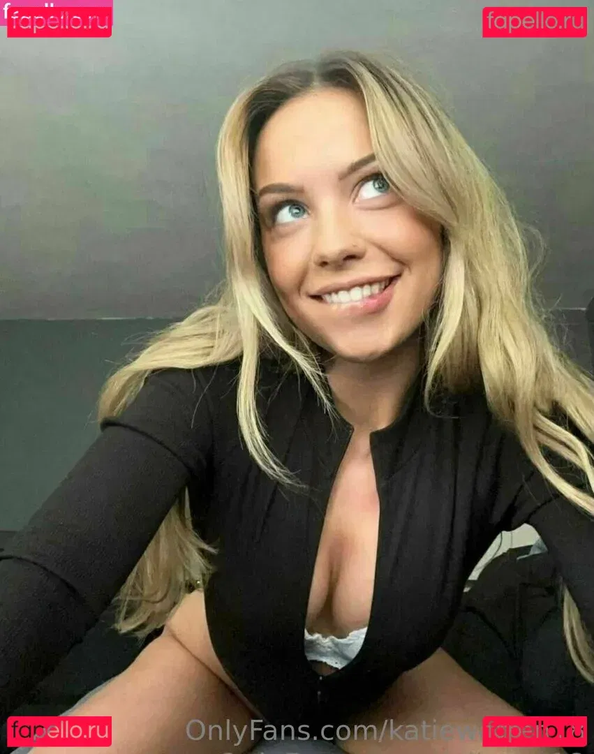 katiewarren18 Onlyfans Photo Gallery 