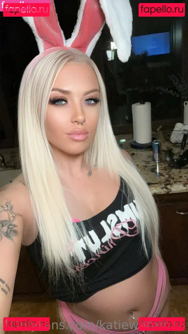 katiewarren18 Onlyfans Photo Gallery 