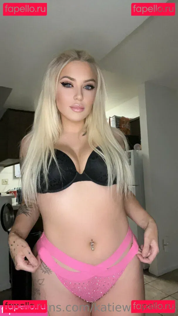 katiewarren18 Onlyfans Photo Gallery 