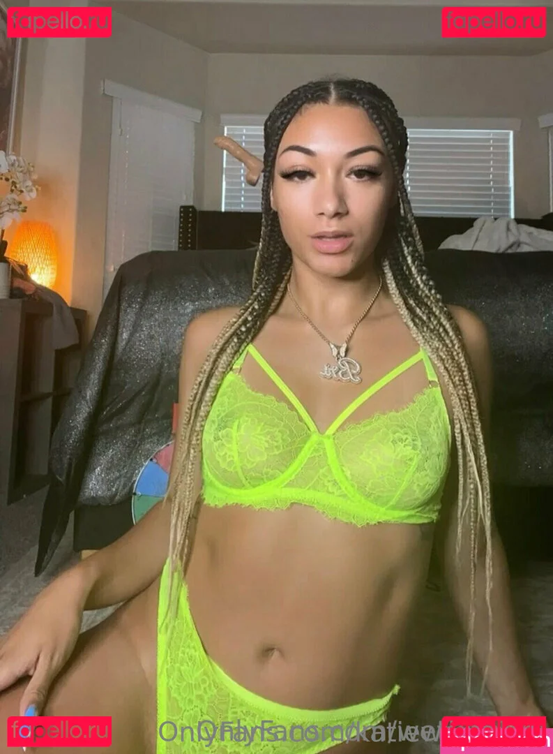 katiewarren18 Onlyfans Photo Gallery 