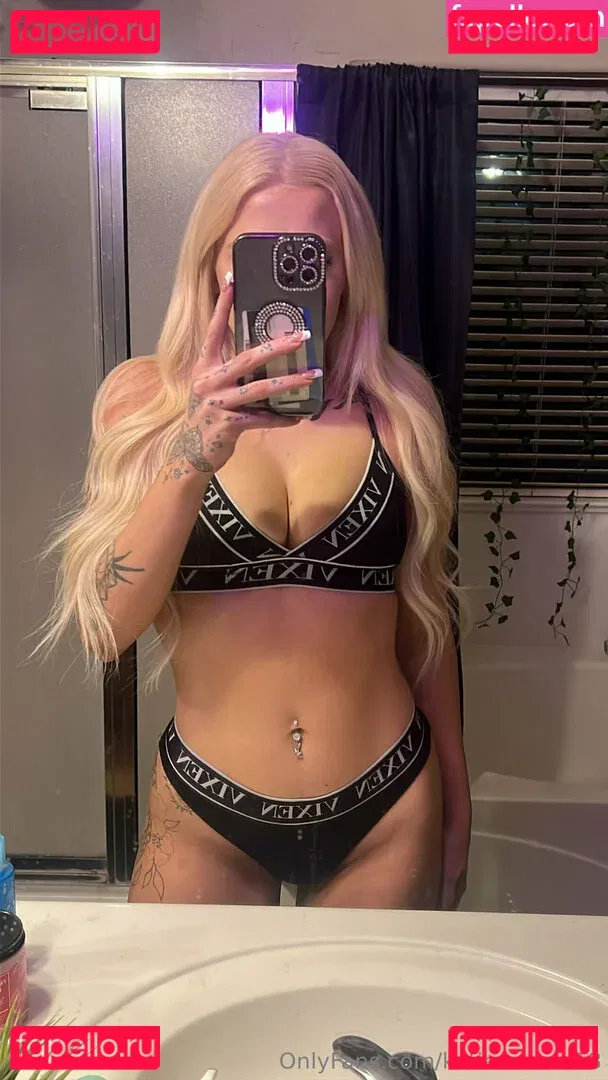 katiewarren18 Onlyfans Photo Gallery 