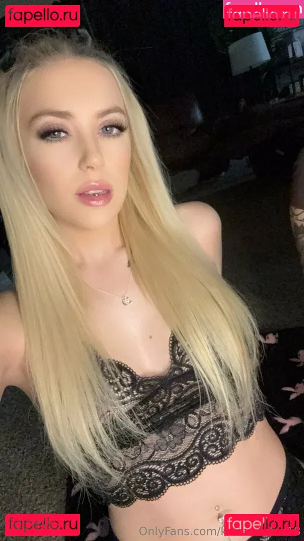 katiewarren18 Onlyfans Photo Gallery 