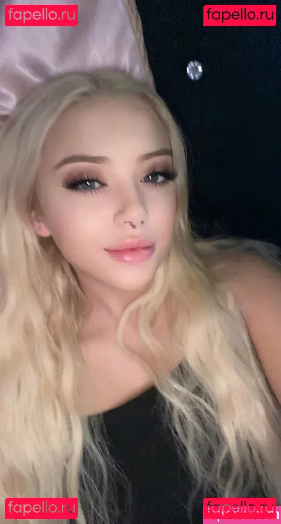 katiewarren18 Onlyfans Photo Gallery 