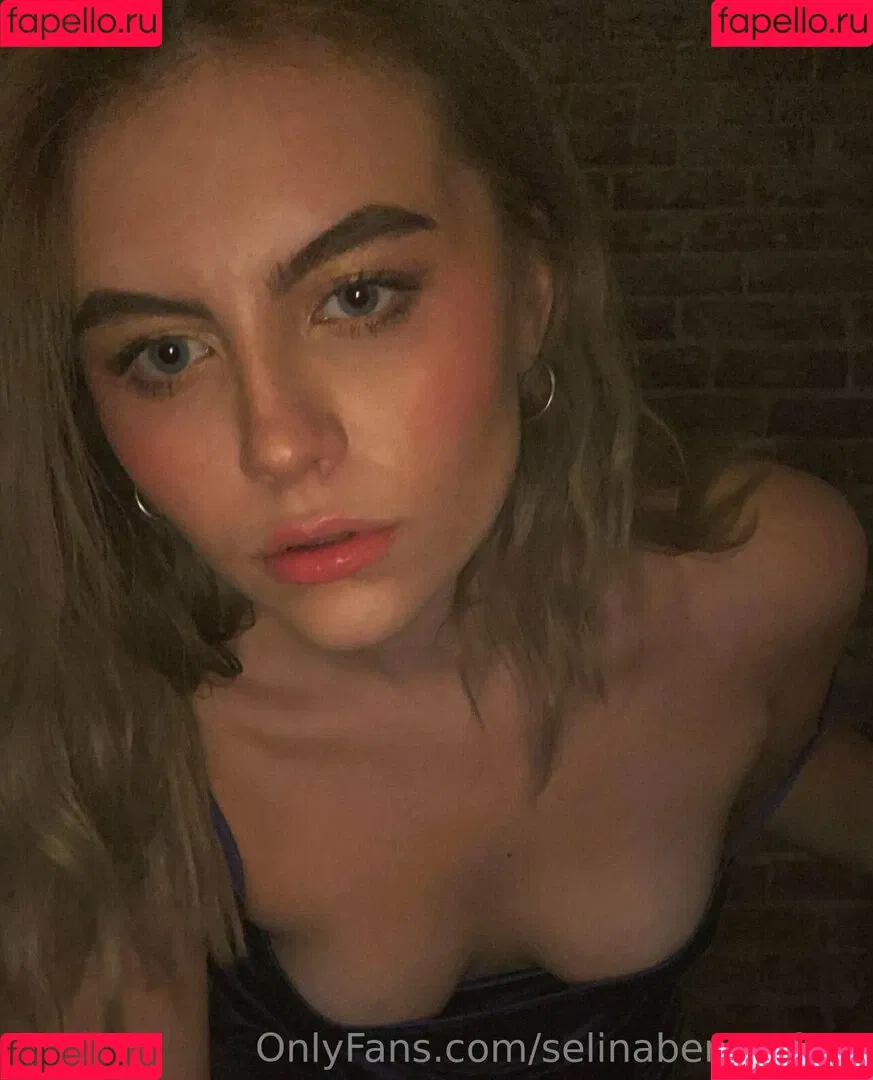 selinabentz4free Onlyfans Photo Gallery 
