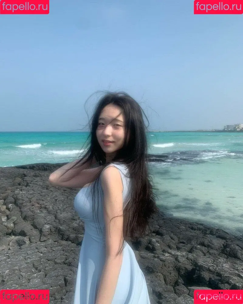 Lee Yeonwoo Onlyfans Photo Gallery 
