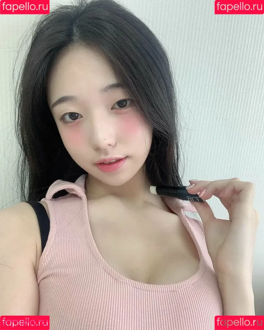 Lee Yeonwoo Onlyfans Photo Gallery 