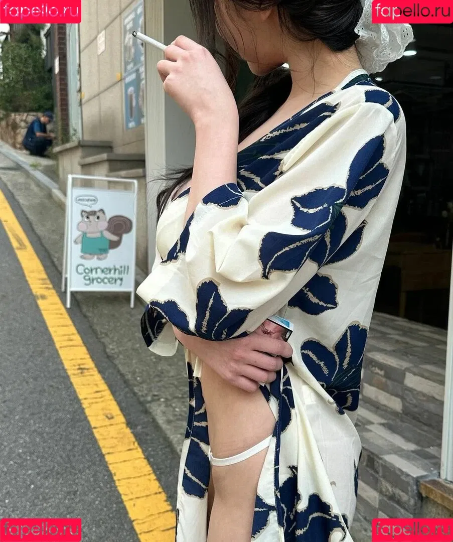 Lee Yeonwoo Onlyfans Photo Gallery 