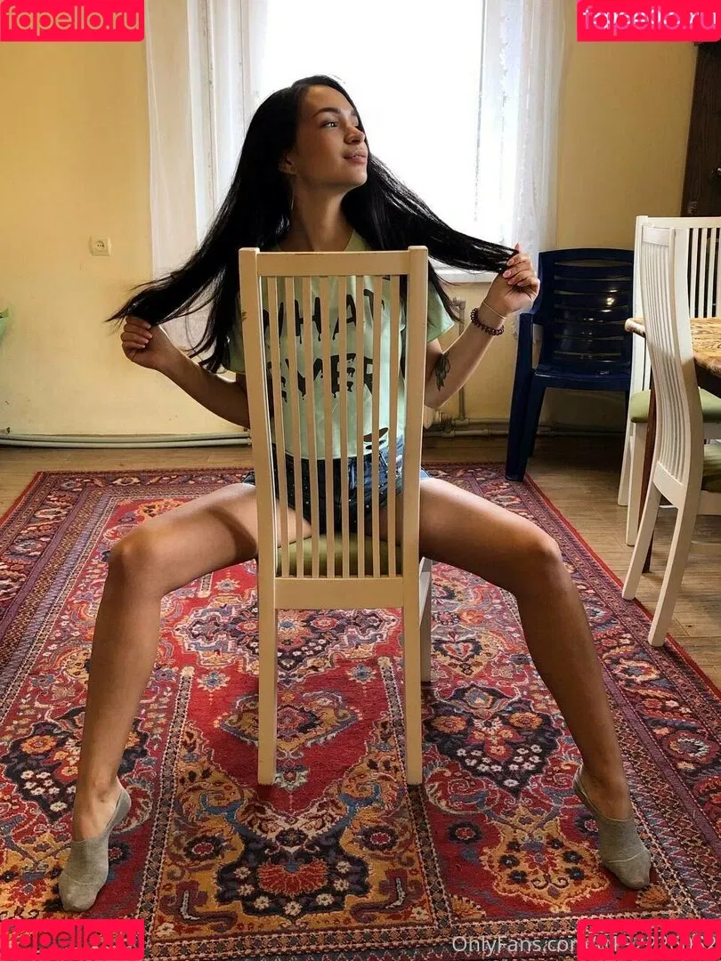 golden_zlata Onlyfans Photo Gallery 