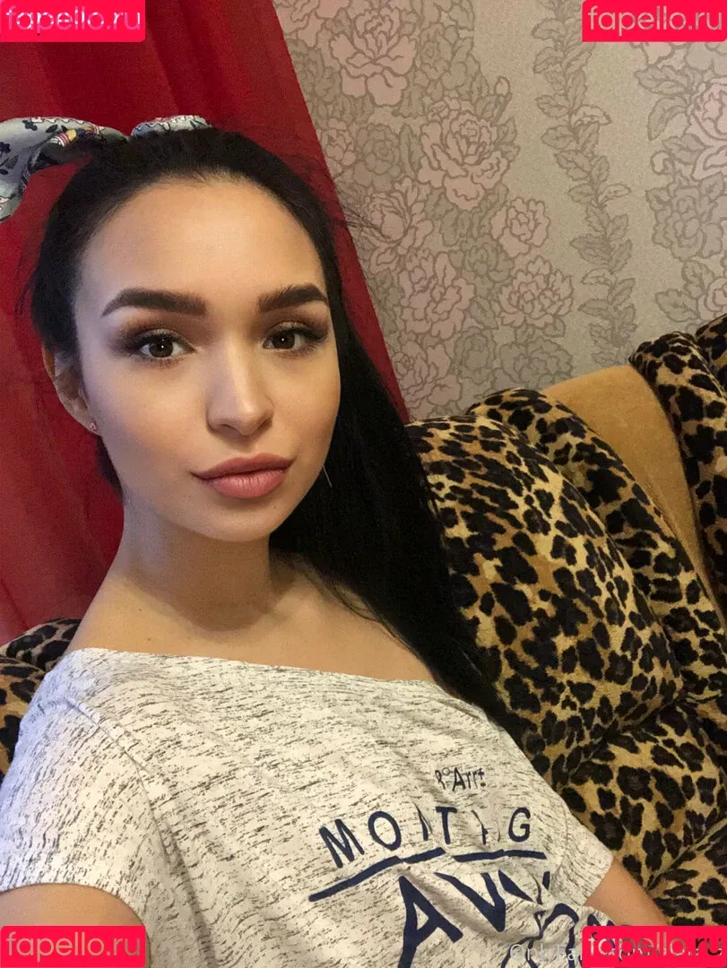 golden_zlata Onlyfans Photo Gallery 