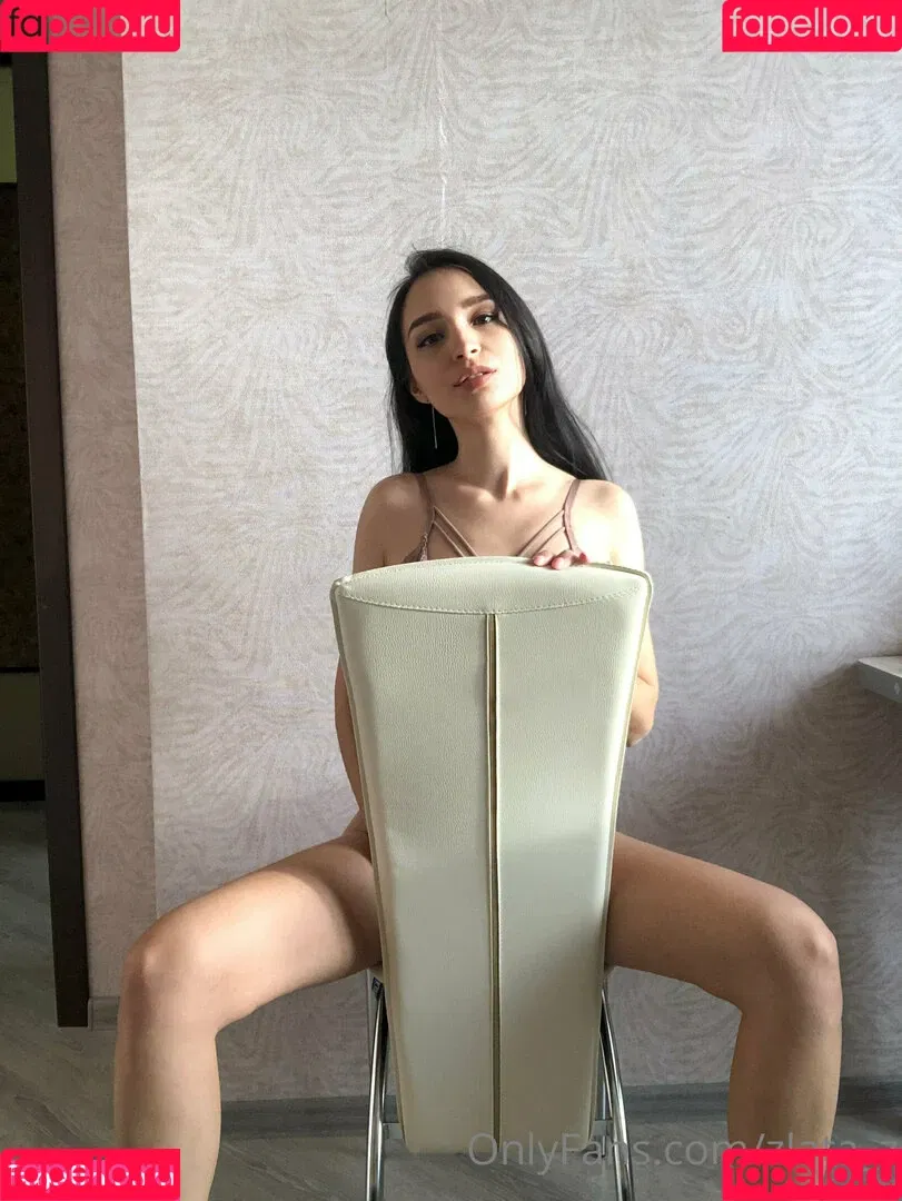golden_zlata Onlyfans Photo Gallery 