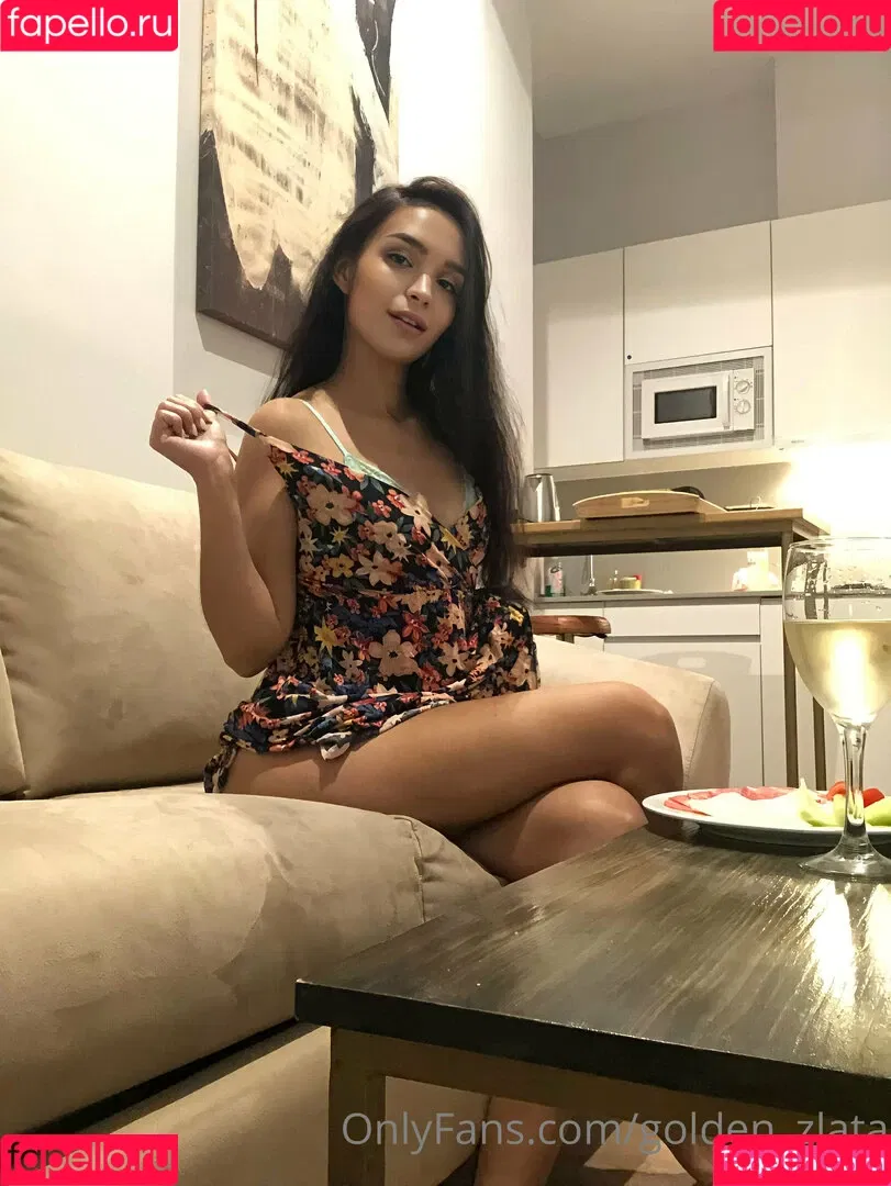 golden_zlata Onlyfans Photo Gallery 