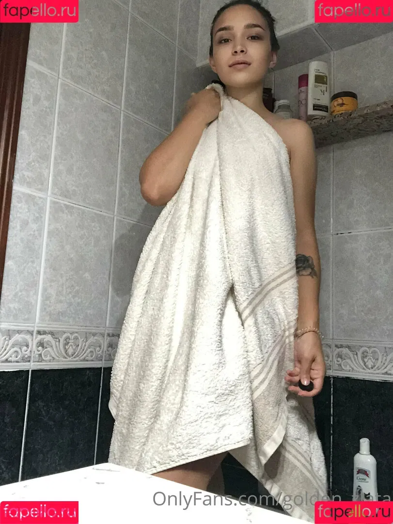 golden_zlata Onlyfans Photo Gallery 