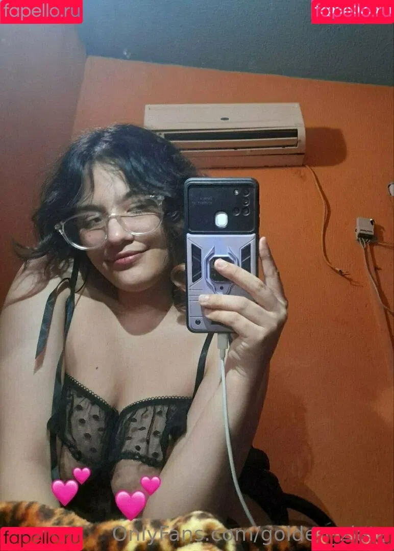 golden_zlata Onlyfans Photo Gallery 