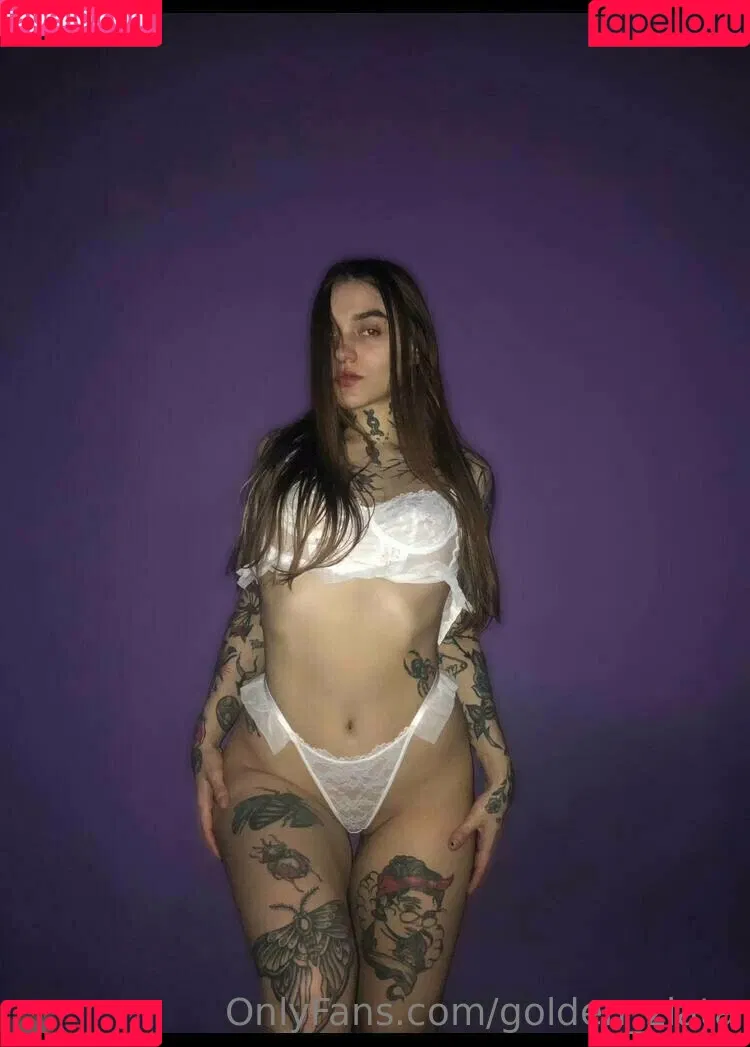 golden_zlata Onlyfans Photo Gallery 