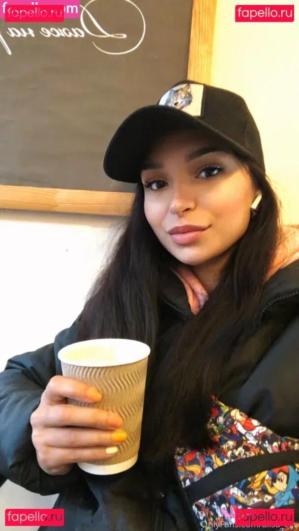 golden_zlata Onlyfans Photo Gallery 