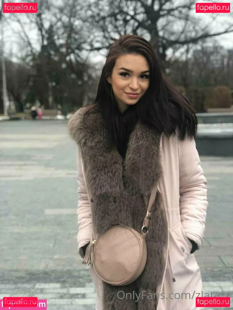 golden_zlata Onlyfans Photo Gallery 