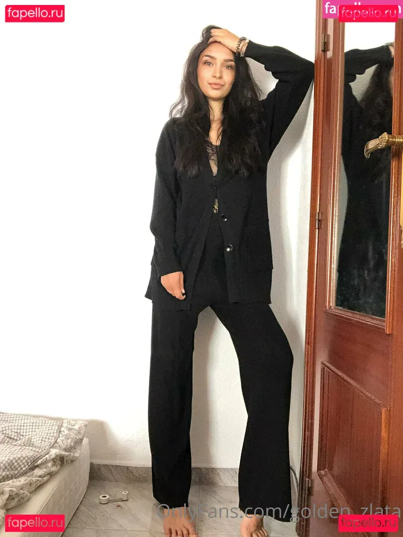 golden_zlata Onlyfans Photo Gallery 