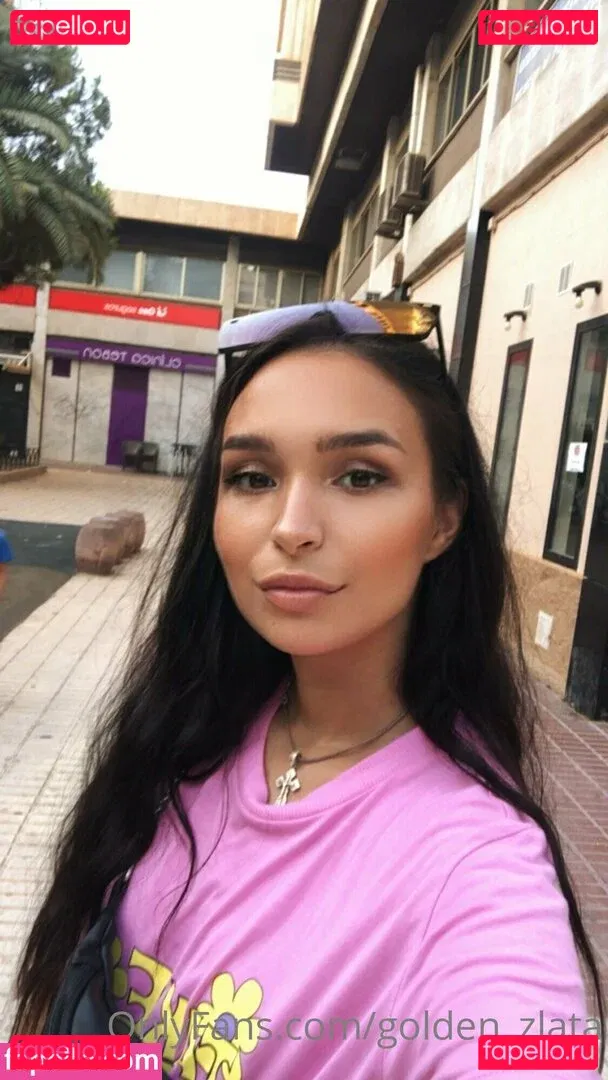 golden_zlata Onlyfans Photo Gallery 