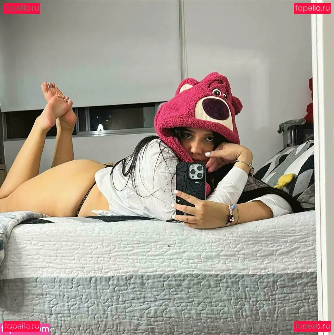 golden_zlata Onlyfans Photo Gallery 