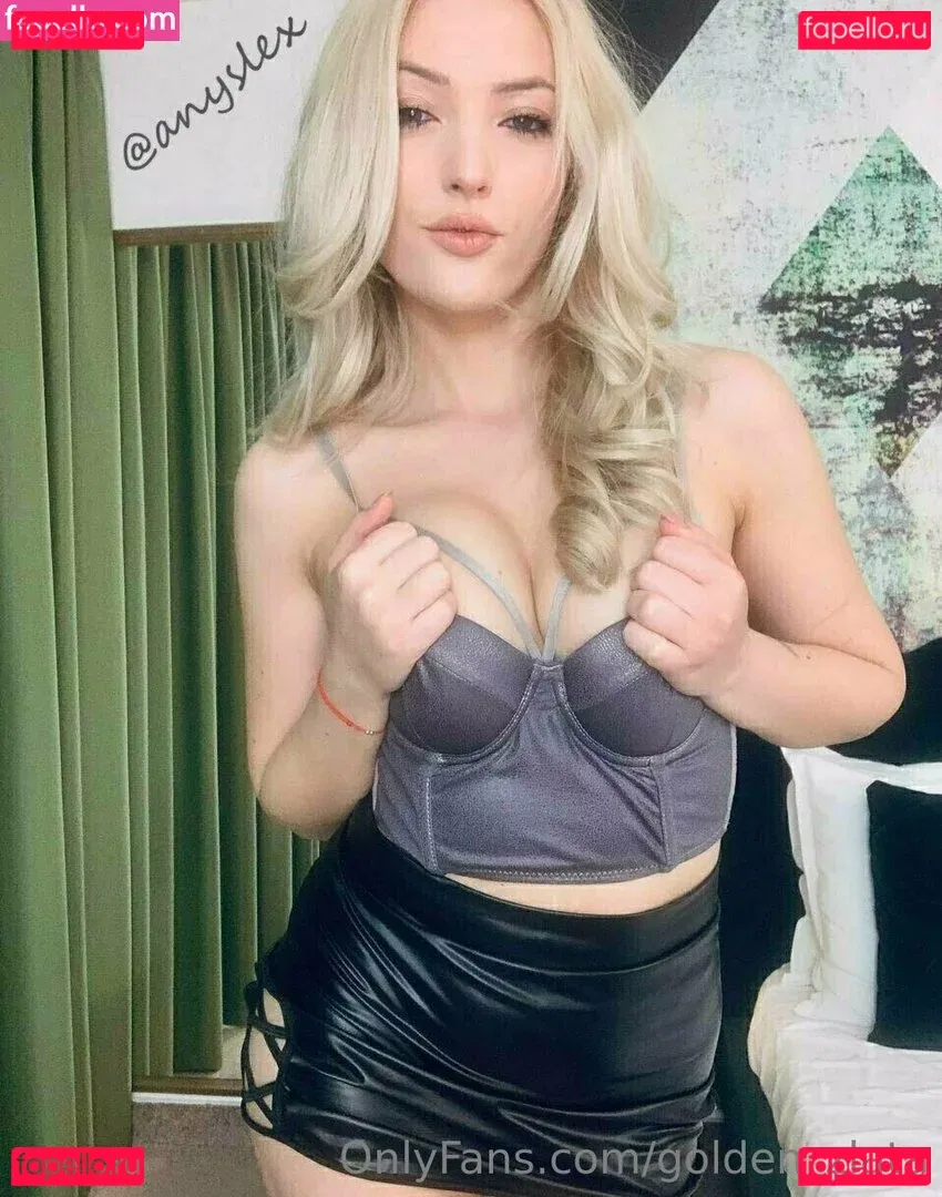 golden_zlata Onlyfans Photo Gallery 