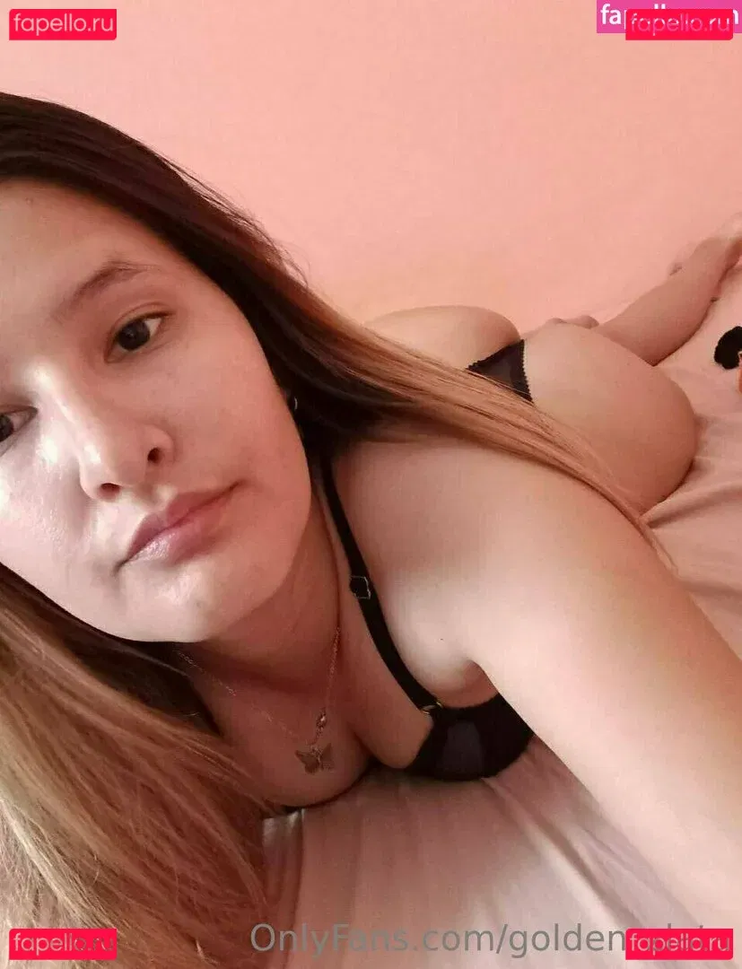 golden_zlata Onlyfans Photo Gallery 