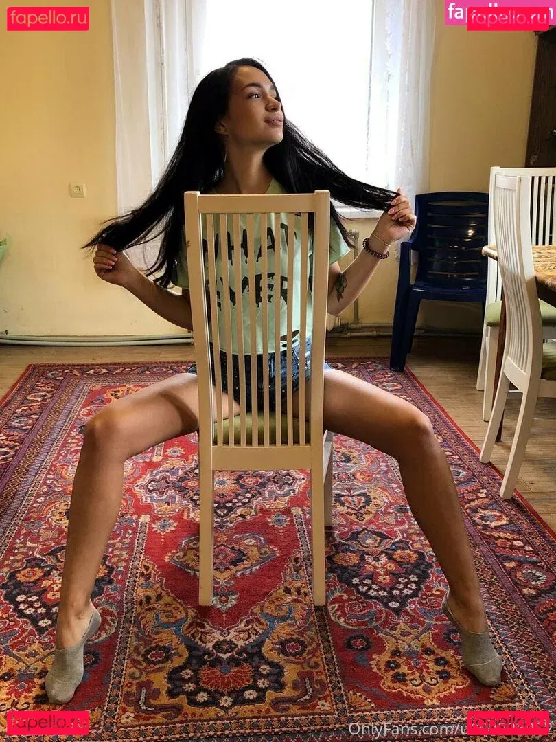 golden_zlata Onlyfans Photo Gallery 