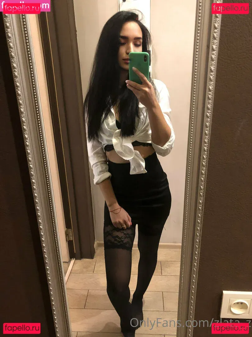 golden_zlata Onlyfans Photo Gallery 