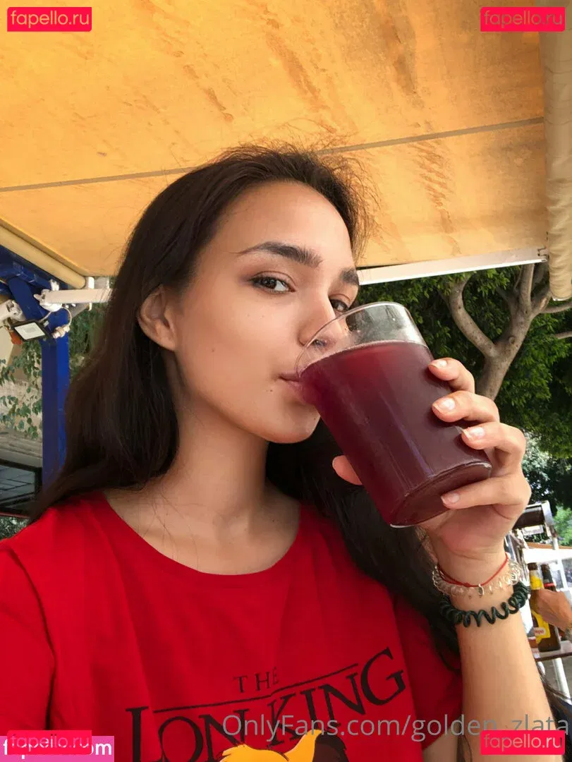 golden_zlata Onlyfans Photo Gallery 