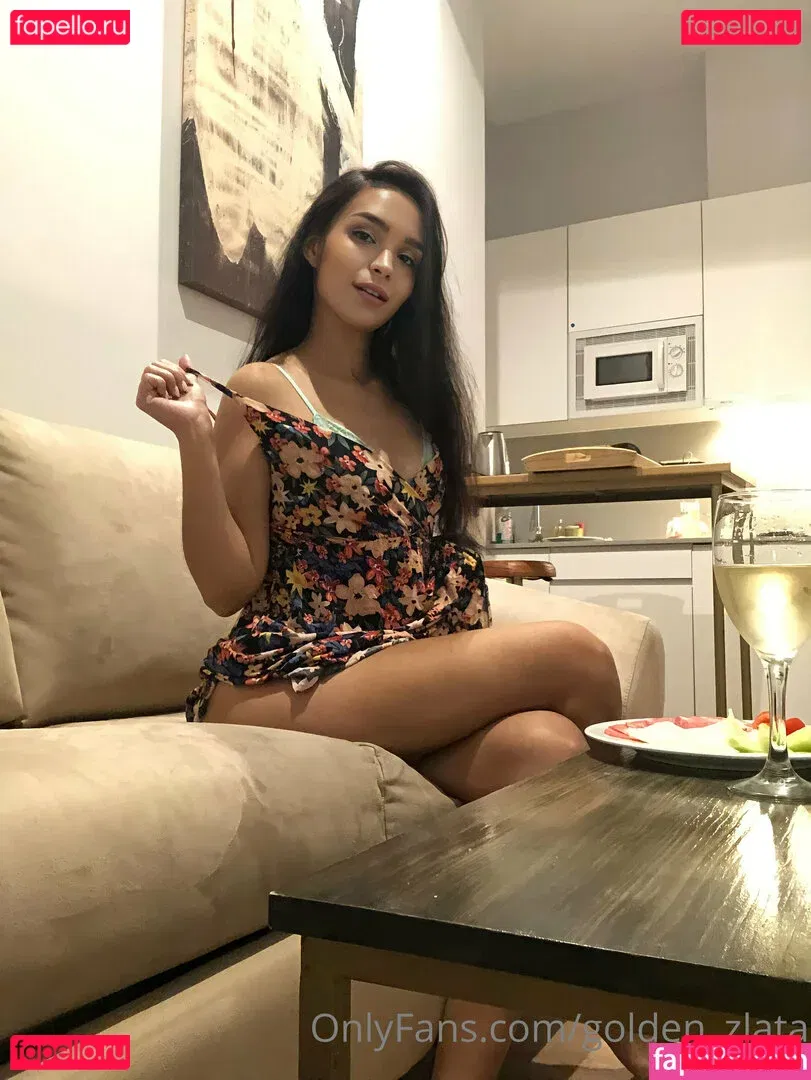 golden_zlata Onlyfans Photo Gallery 