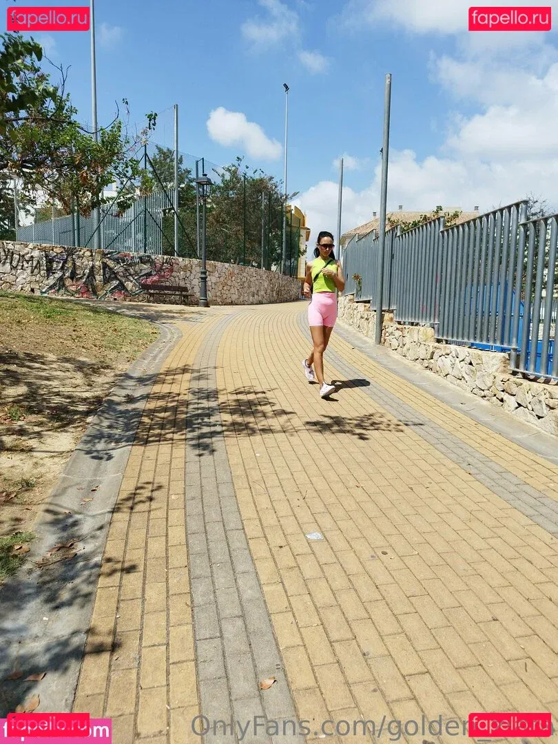 golden_zlata Onlyfans Photo Gallery 