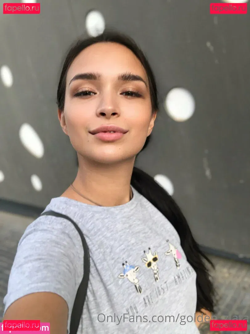 golden_zlata Onlyfans Photo Gallery 