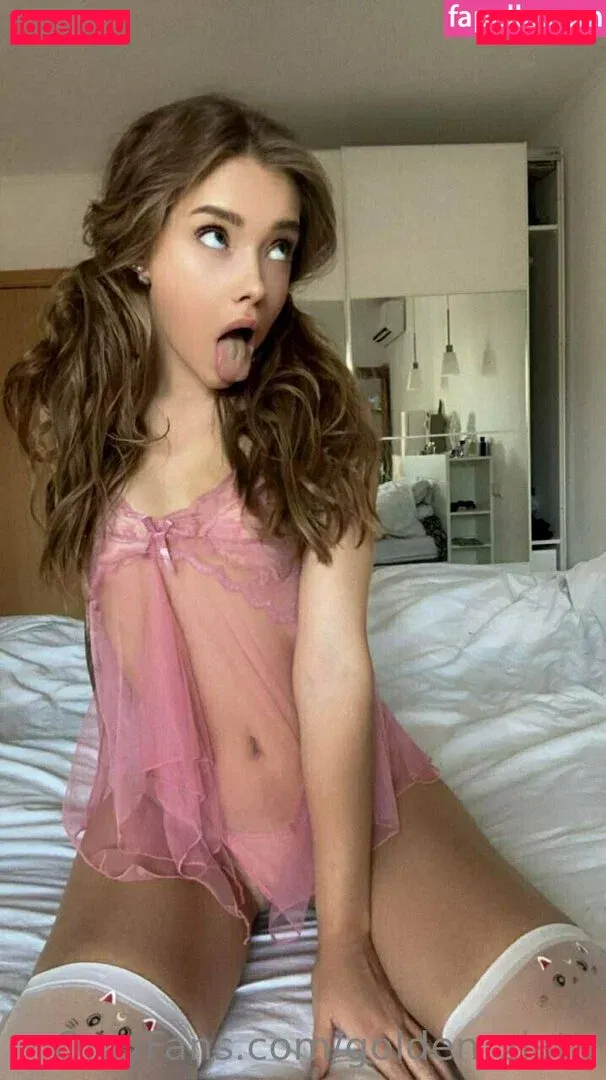 golden_zlata Onlyfans Photo Gallery 